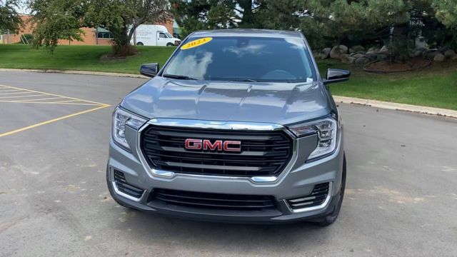 2023 GMC Terrain SLE 3