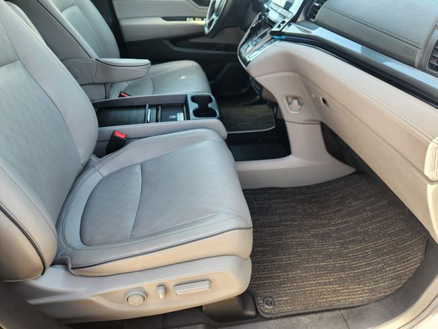 2023 Honda Odyssey Elite Silver at Classic Elite Chevrolet Sugar Land