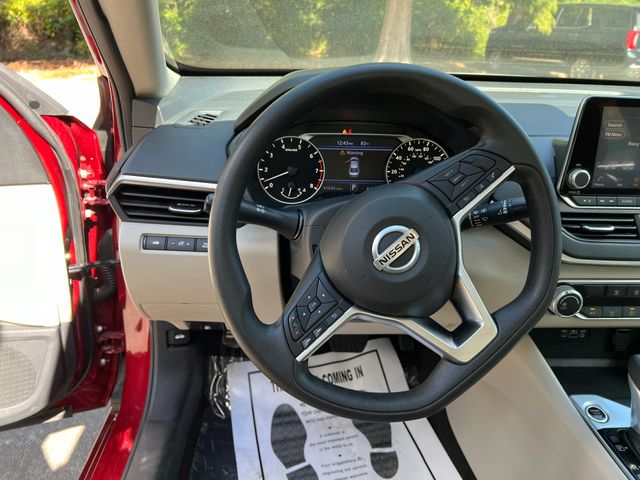 2022 Nissan Altima 2.5 SV 25