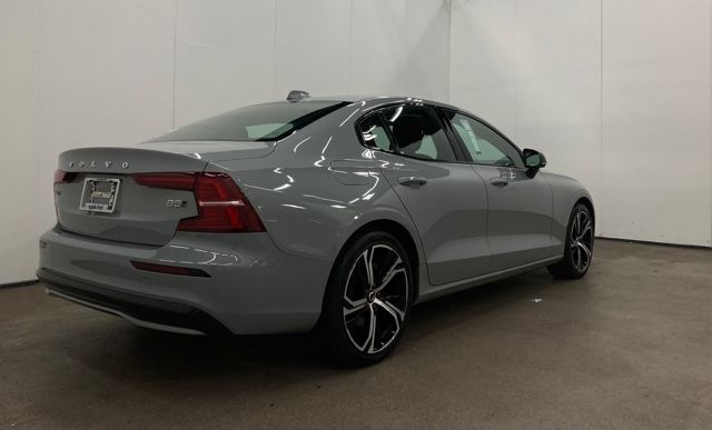 2024 Volvo S60 B5 Core Dark Theme
