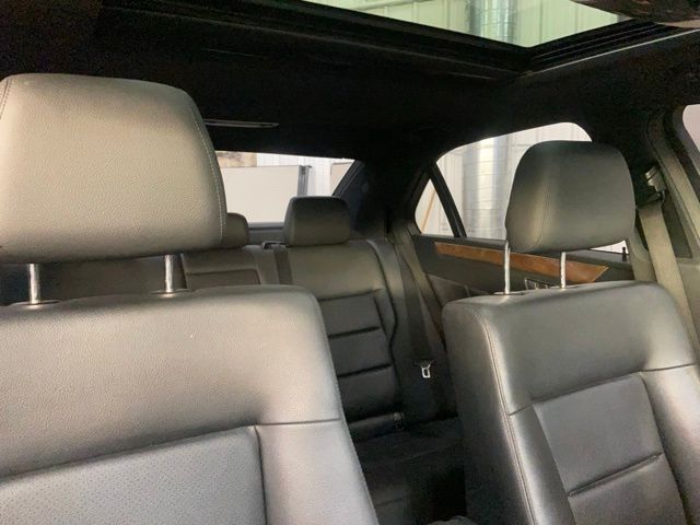 2011 Mercedes-Benz E 350 thumbnail 45