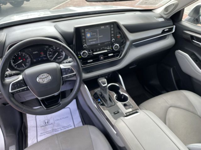Used 2021 Toyota Highlander SUV