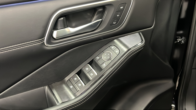 Used 2024 Super Black Nissan Platinum image 22