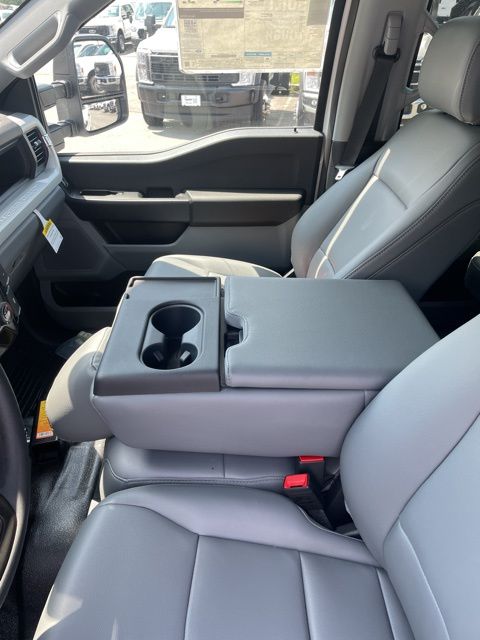 2025 Ford F-350 Super Duty XL