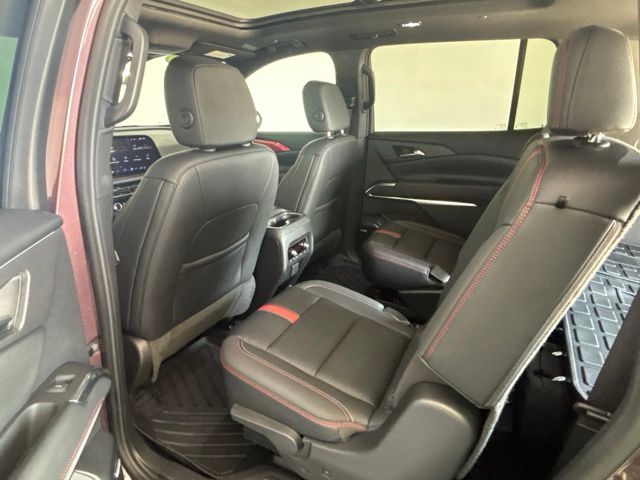 Used 2024 Chevrolet Traverse SUV