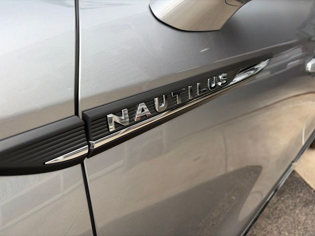 2021 Lincoln Nautilus Standard - 6