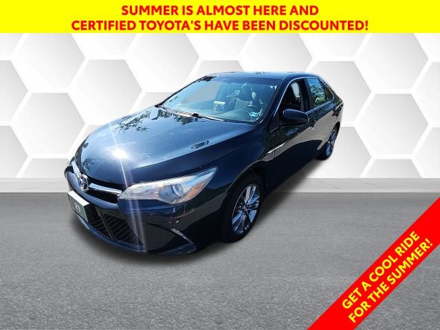 2017 Toyota Camry SE photo