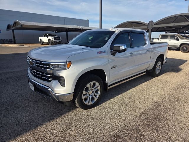 2023 Chevrolet Silverado 1500 LTZ Crew Cab 4WD