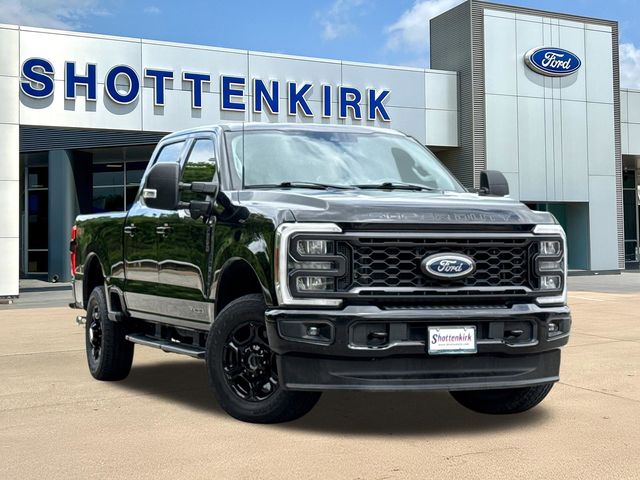 Black Metallic 2023 Ford F-250 Super Duty XLT Crew Cab 4WD Pickup Truck Four-Wheel Drive Automatic