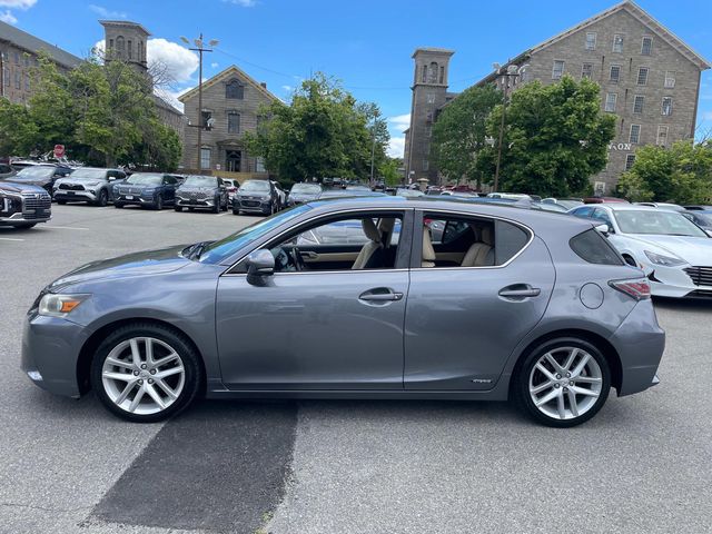 2017 Lexus CT 200h 11