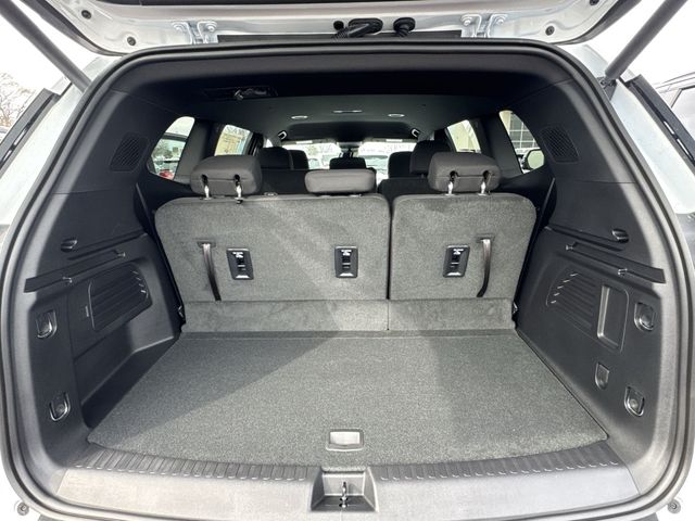 2026 GMC Acadia Elevation - Photo 11