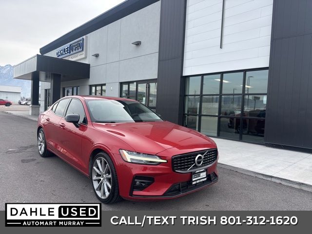 2021 Volvo S60 T5 Momentum AWD