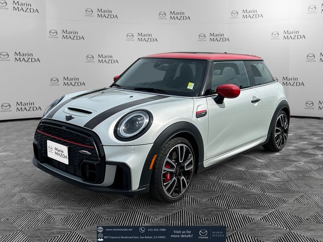 White Silver 2022 MINI Cooper John Cooper Works 2-Door Hatchback FWD Hatchback Front-Wheel Drive 8-Speed Automatic