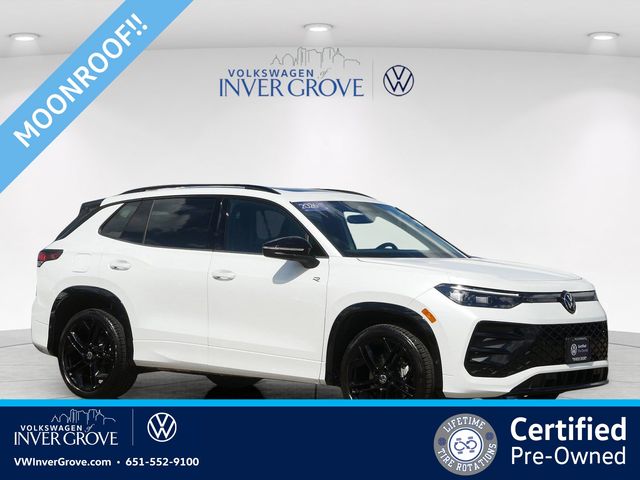 Opal White Pearl 2026 Volkswagen Tiguan SUV / Crossover All-Wheel Drive 8-Speed Automatic