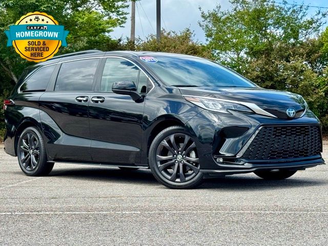 2023 Toyota Sienna XSE 7-Passenger FWD