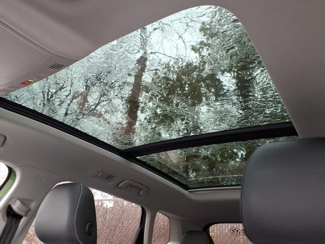 2025 Volkswagen Taos