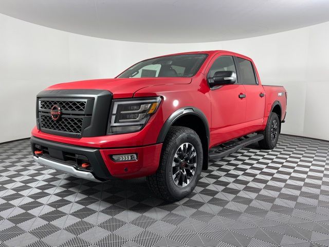 2024 Nissan Titan PRO-4X 5