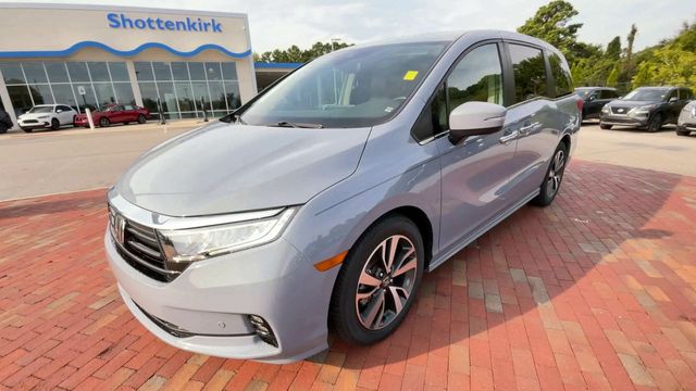 Used 2024 Honda Odyssey Van