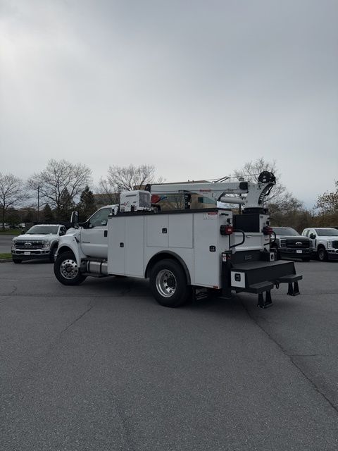 2025 Ford F-750 Super Duty 