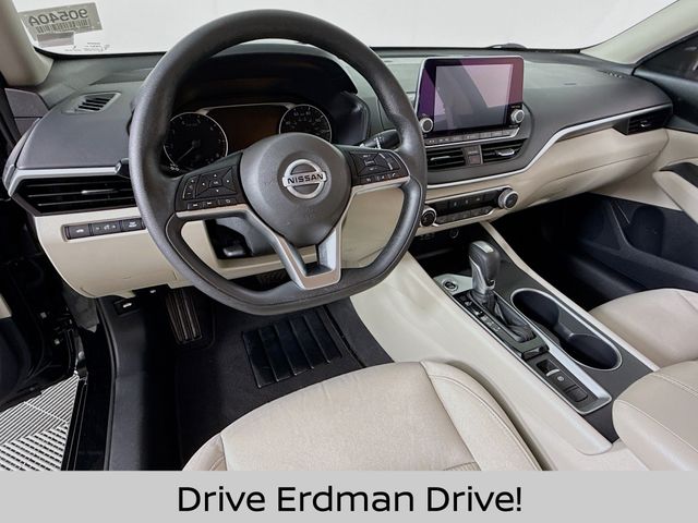Used 2022 Nissan Altima Sedan