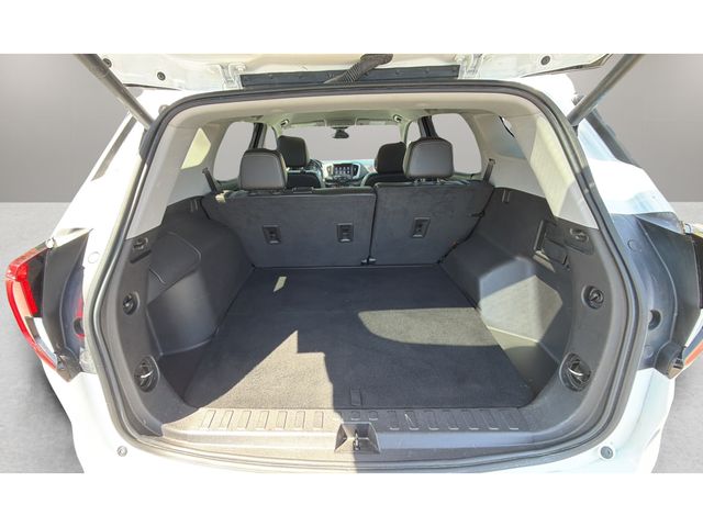 Used 2024 White GMC SLT image 31