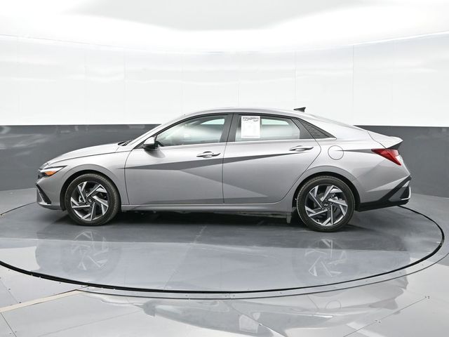 2025 Hyundai Elantra SEL 5