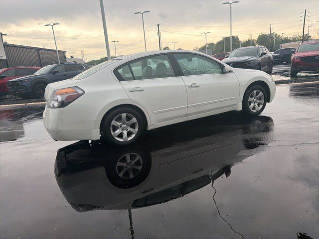 Used 2009 White Nissan 2.5 SL image 7