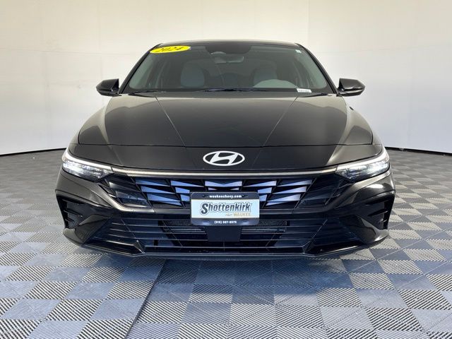 Used 2024 Hyundai Elantra Sedan