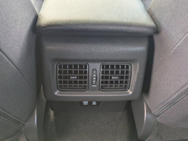 2025 Toyota Camry LE - Photo 13