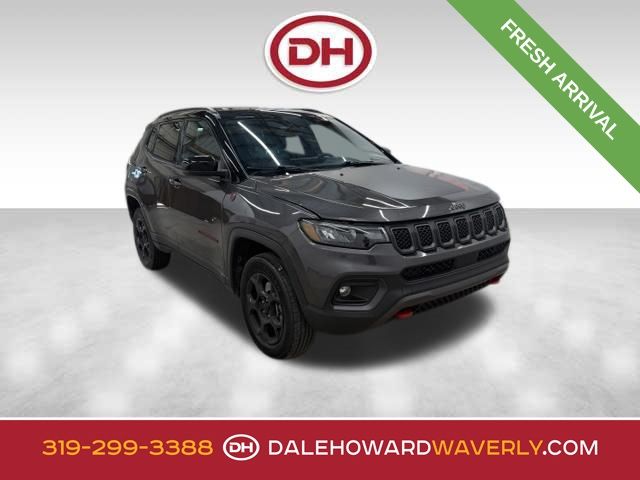 Gray 2024 Jeep Compass Trailhawk 4WD SUV / Crossover Four-Wheel Drive 8-Speed Automatic