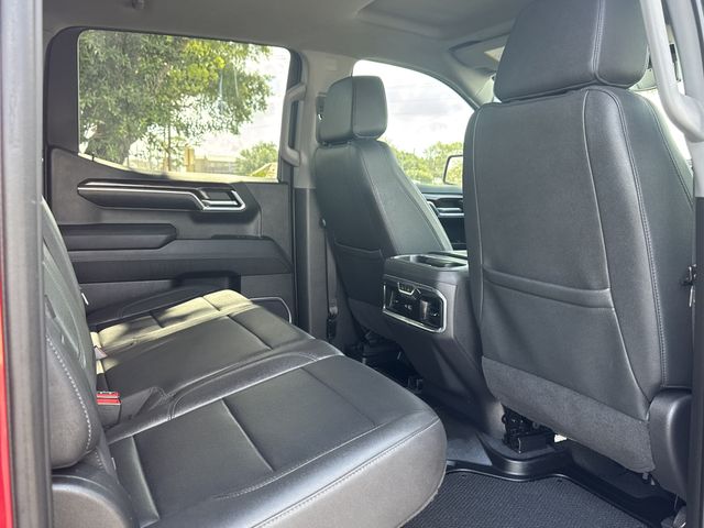 2023 GMC Sierra 1500 SLT - 9