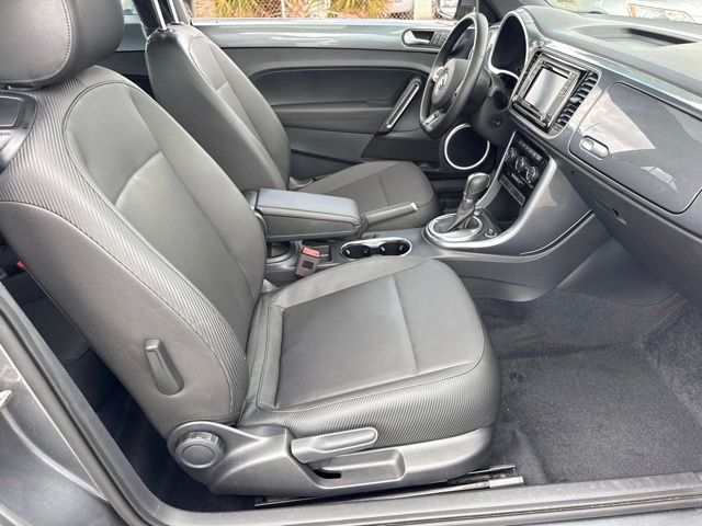 2018 Volkswagen Beetle - $22,888