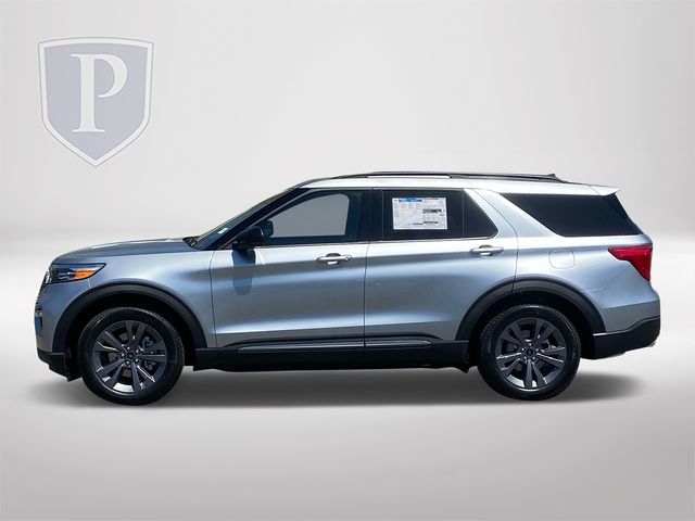 2024 Ford Explorer XLT 2