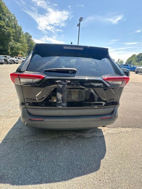 Used 2022 Black Toyota XLE Premium image 4
