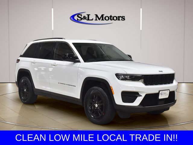 Bright White Clearcoat 2023 Jeep Grand Cherokee SUV / Crossover Four-Wheel Drive 8-Speed Automatic