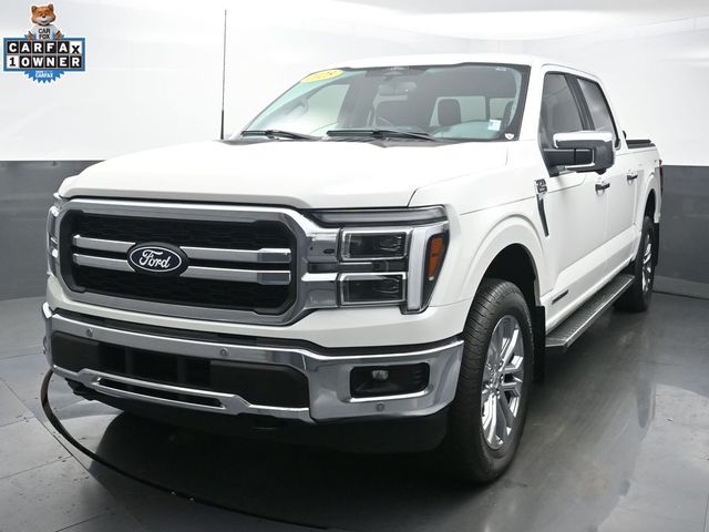 White Metallic 2025 Ford F-150 Lariat SuperCrew 4WD Pickup Truck Four-Wheel Drive Automatic