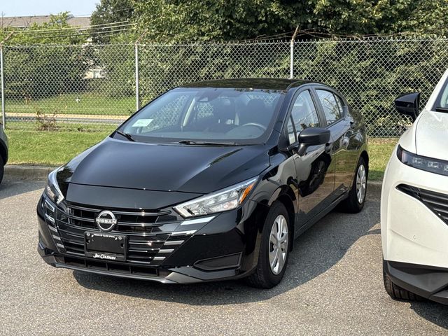 Super Black Metallic 2025 Nissan Versa Sedan Front-Wheel Drive Continuously Variable Transmission