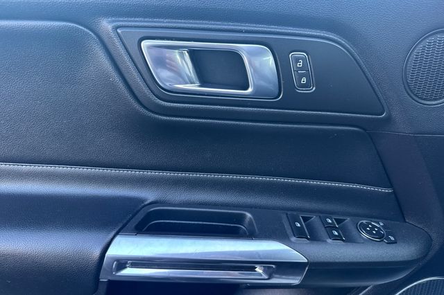 2022 Ford Mustang EcoBoost Premium Convertible RWD