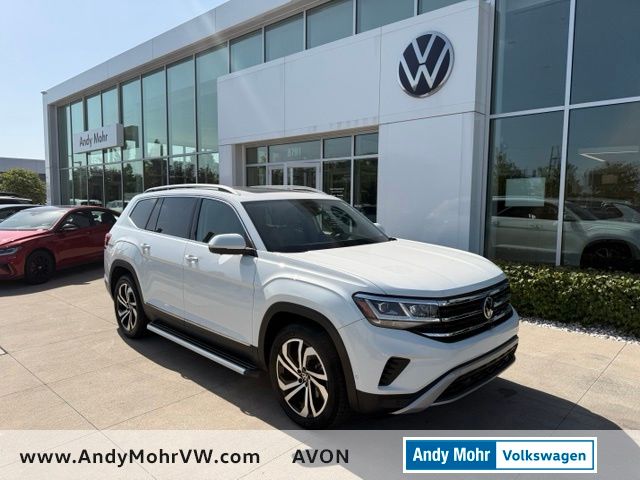 Pure White 2021 Volkswagen Atlas SUV / Crossover All-Wheel Drive 8-Speed Automatic