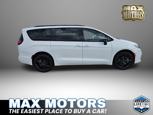 2024 Chrysler Pacifica Limited 9