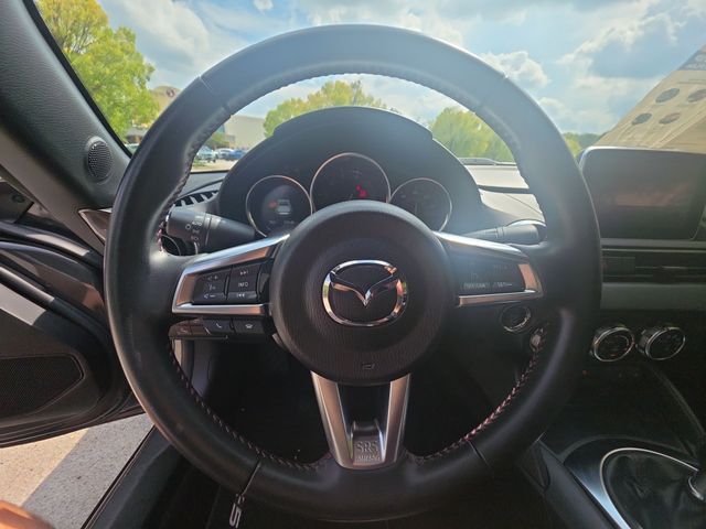 Used 2017  Mazda Grand Touring image 14