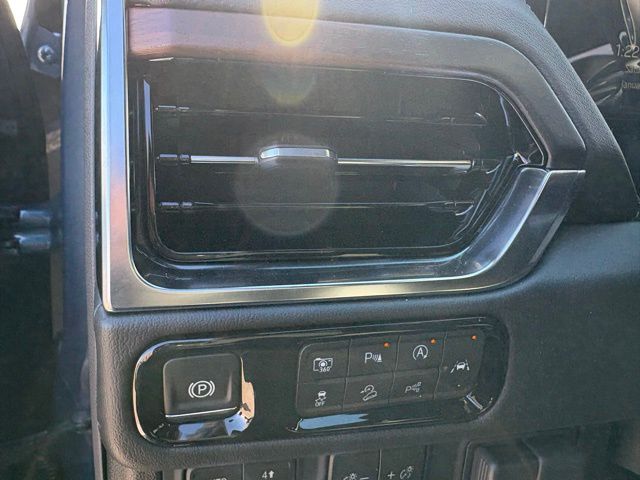 2026 GMC Yukon 4WD Denali