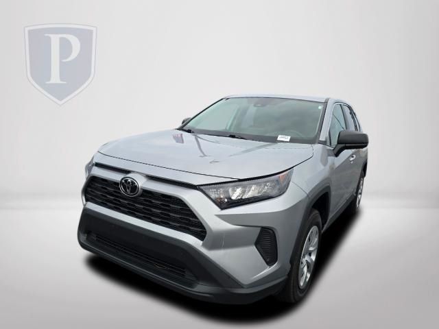 2022 Toyota RAV4 LE 13