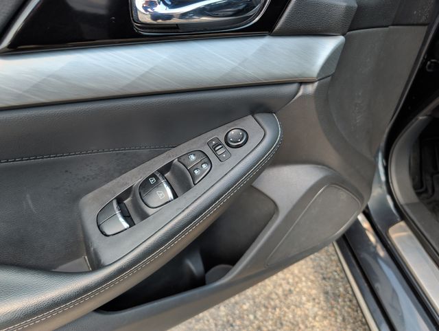 Used 2016 Nissan Maxima Sedan