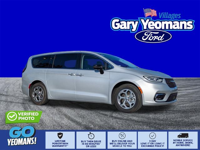 2024 Chrysler Pacifica Limited FWD