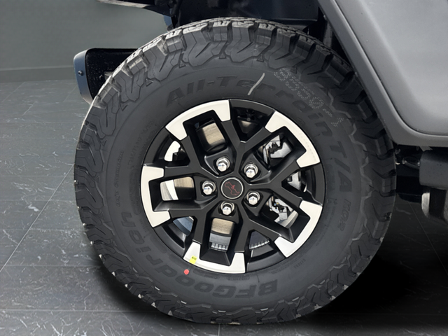 New 2026 Granite Crystal Metallic Clearcoat Jeep Rubicon image 36