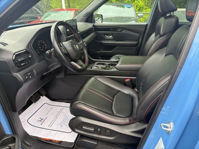 used 2023 Honda Pilot car, priced at $39,995