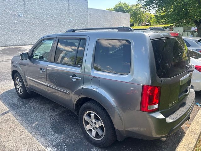 used 2011 Honda Pilot car, priced at $10,000