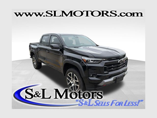 Black 2023 Chevrolet Colorado Pickup Truck Four-Wheel Drive 8-Speed Automatic