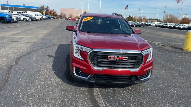 2022 GMC Terrain SLE 3